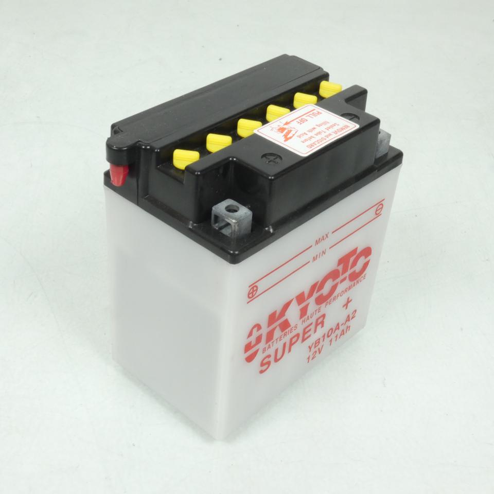 Batterie Kyoto pour Quad Kawasaki 220 KLF Bayou 1988 à 2001 YB10A-A2 / 12V 11Ah Neuf en destockage