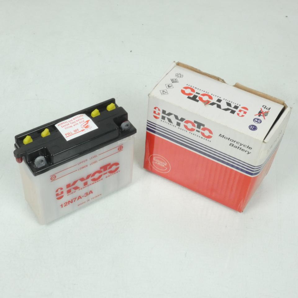 Batterie Kyoto pour Moto Sym 125 Wolf 2005 à 2010 14N7A-3A / 12V 7Ah Neuf en destockage