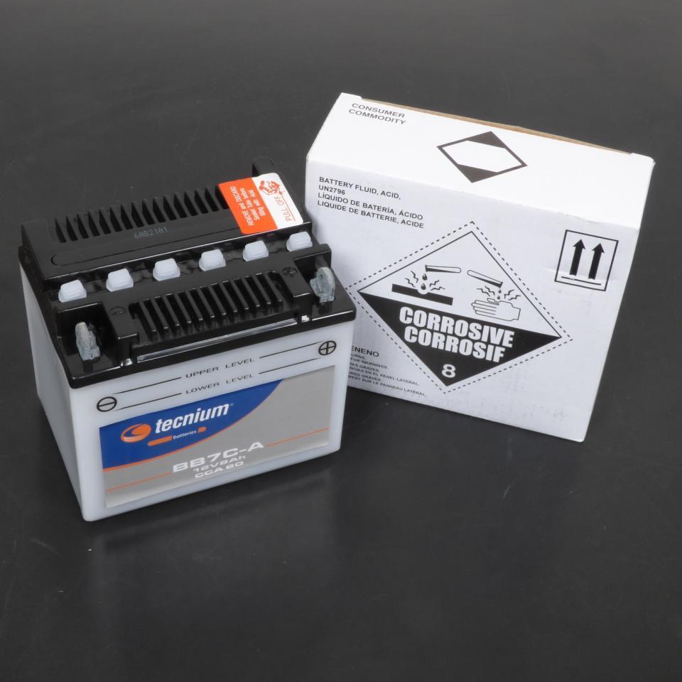 Batterie Tecnium pour Moto Derbi 125 Senda SM 2004 à 2009 YB7C-A / 12V 8Ah Neuf