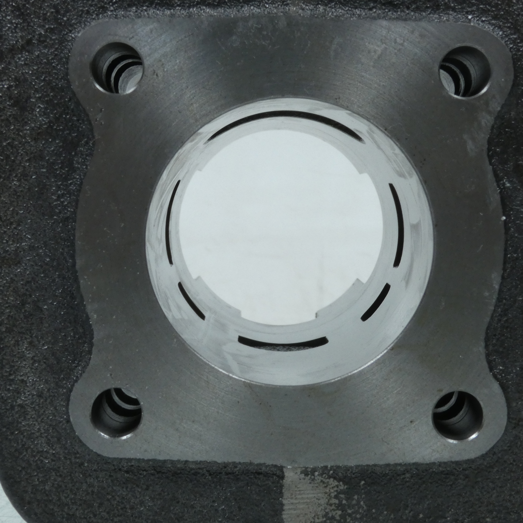 Cylindre Polini pour Scooter Peugeot 50 STREETZONE Neuf