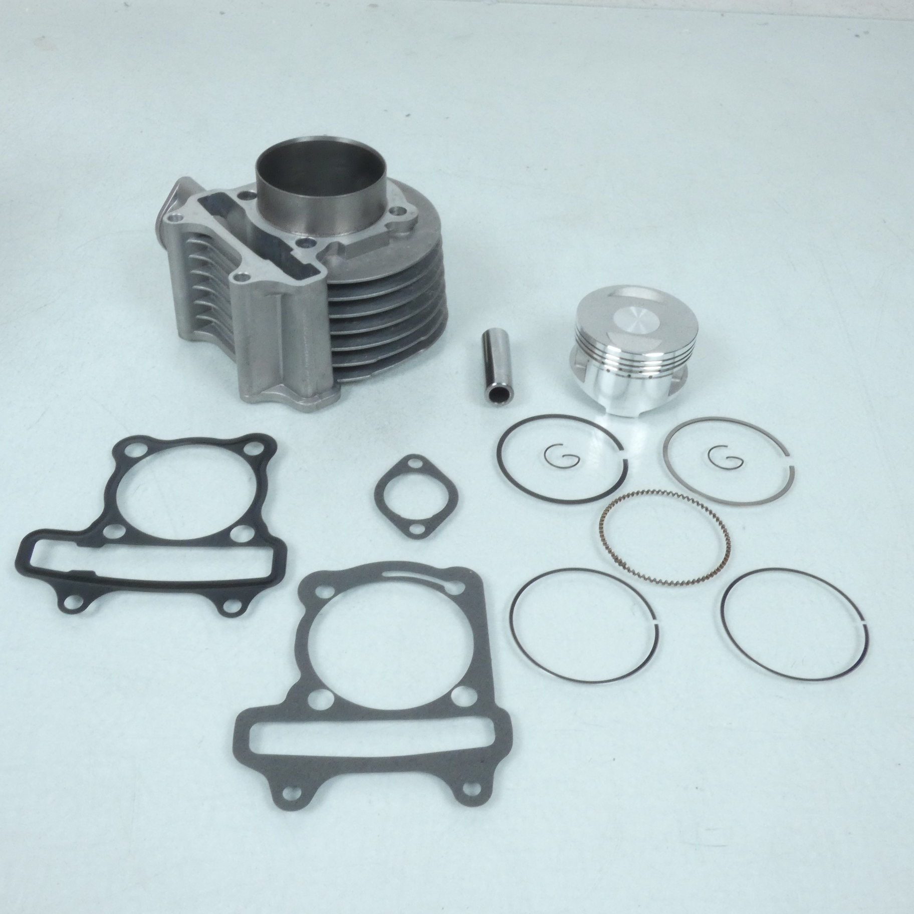 Kit Cylindre piston Ø61mm RMS Moto pour scooter Kymco 200 Agility Axe Ø15mm