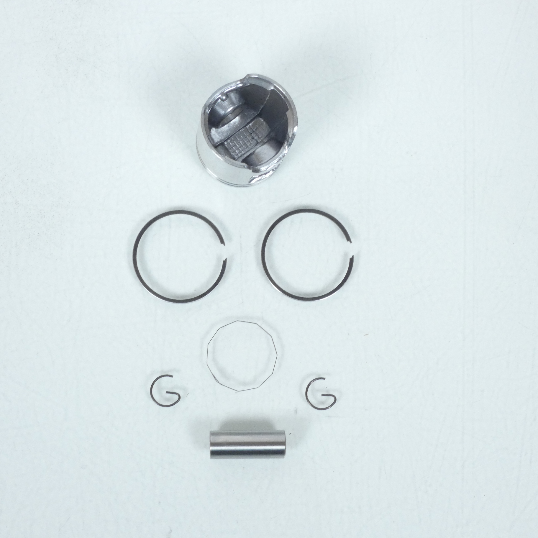 Kit Cylindre piston Ø40mm P2R pour scooter Peugeot 50 Elystar Ø12mm L31.9mm Neuf