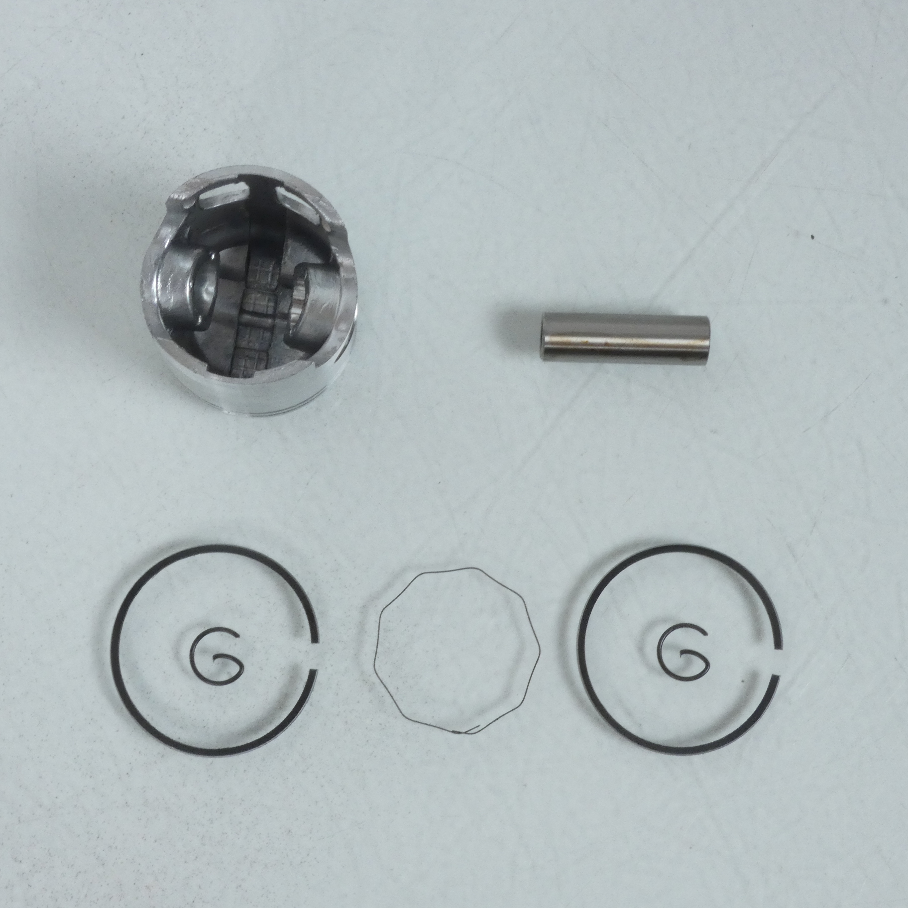 Kit Cylindre piston Ø40mm RMS pour scooter Malaguti 50 Phantom 77113200 77114600
