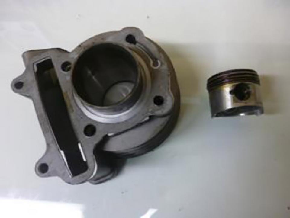 Cylindre origine pour scooter Benzhou 50 R-max KY-1-KBG Occasion