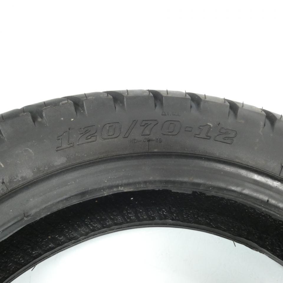 Pneu 120-70-12 Hongdou pour deux roues 120/70-12 Occasion