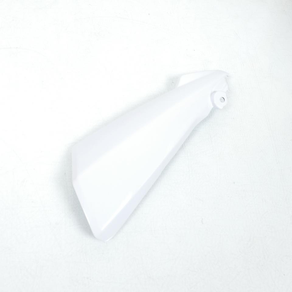 Écope droite supérieure pour moto Suzuki 750 GSR 2011 à 2016 47532-08J00-YWW