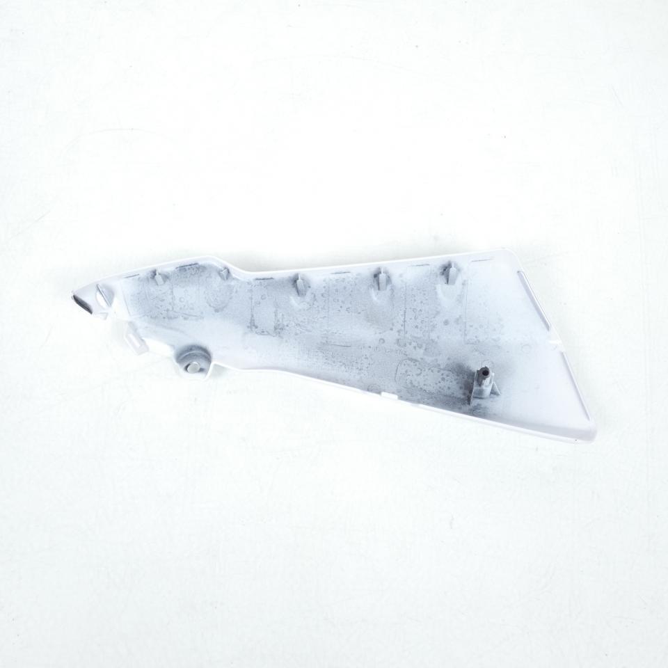 Écope droite supérieure pour moto Suzuki 750 GSR 2011 à 2016 47532-08J00-YWW