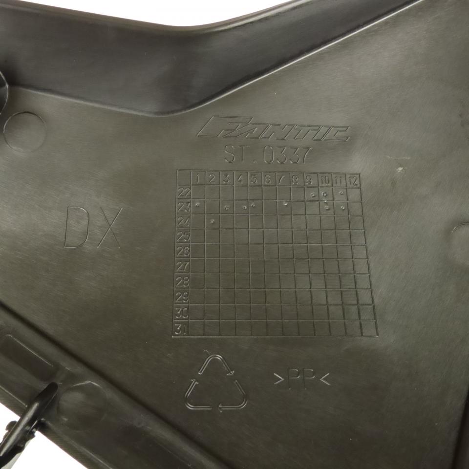Écope droite origine pour Moto Fantic 50 XE Après 2023 09903005 / noir MY23 Neuf