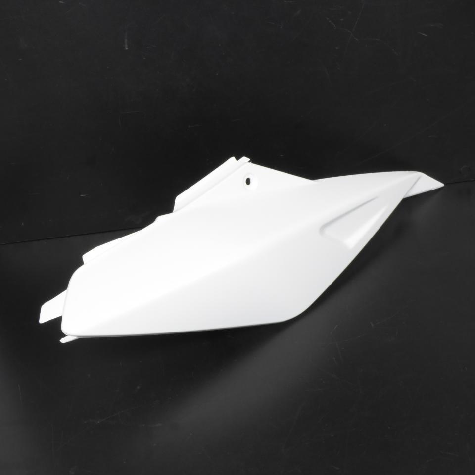 Cache latéral droit origine pour Moto Derbi 50 Senda DRD 2005 à 2013 20H00510071 / blanc Neuf