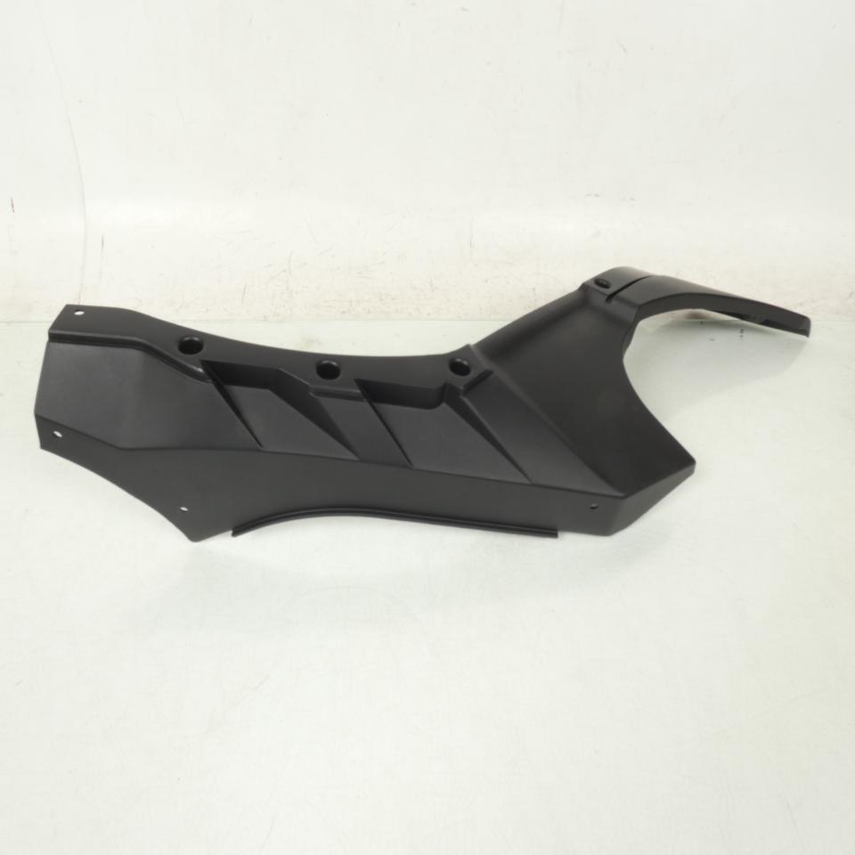 Cache latéral supérieur droit pour moto Rieju 50 RS3 Après 2010 0/000.570.7039