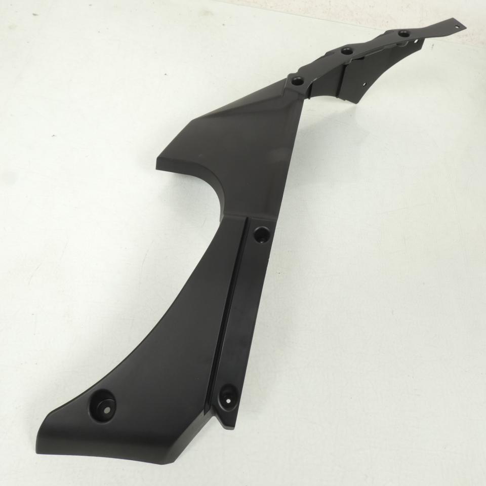 Cache latéral supérieur droit pour moto Rieju 50 RS3 Après 2010 0/000.570.7039