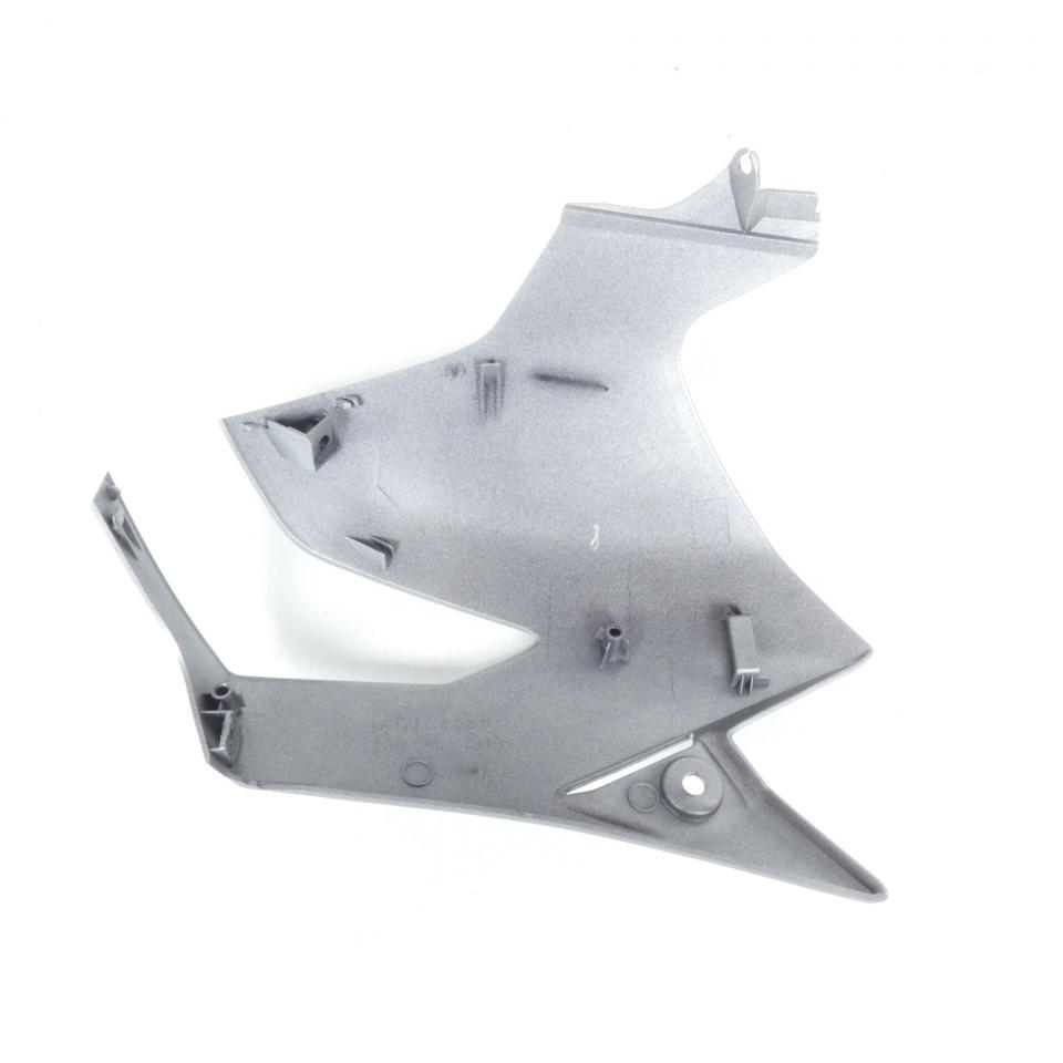 Cache réservoir droit Gris clair pour moto Suzuki 600 GSR 44171-44G00-YD8 Neuf