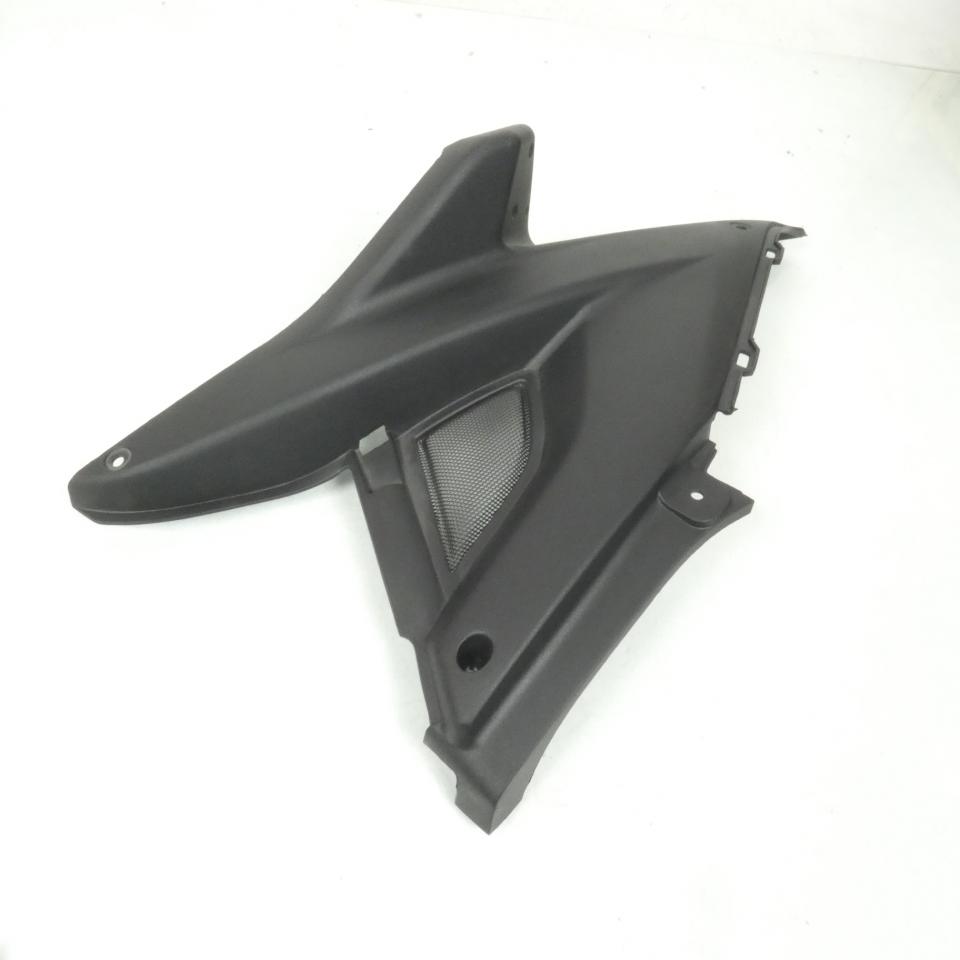 Cache latéral droit avec 3 trous pour scooter MBK 50 Nitro 1997-02 5BR-F172 Noir