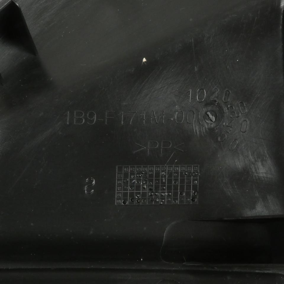 Cache latéral droit origine pour Scooter MBK 125 Skycruiser 2007 à 2009 1B9-F171M-50-00 / Noir Neuf