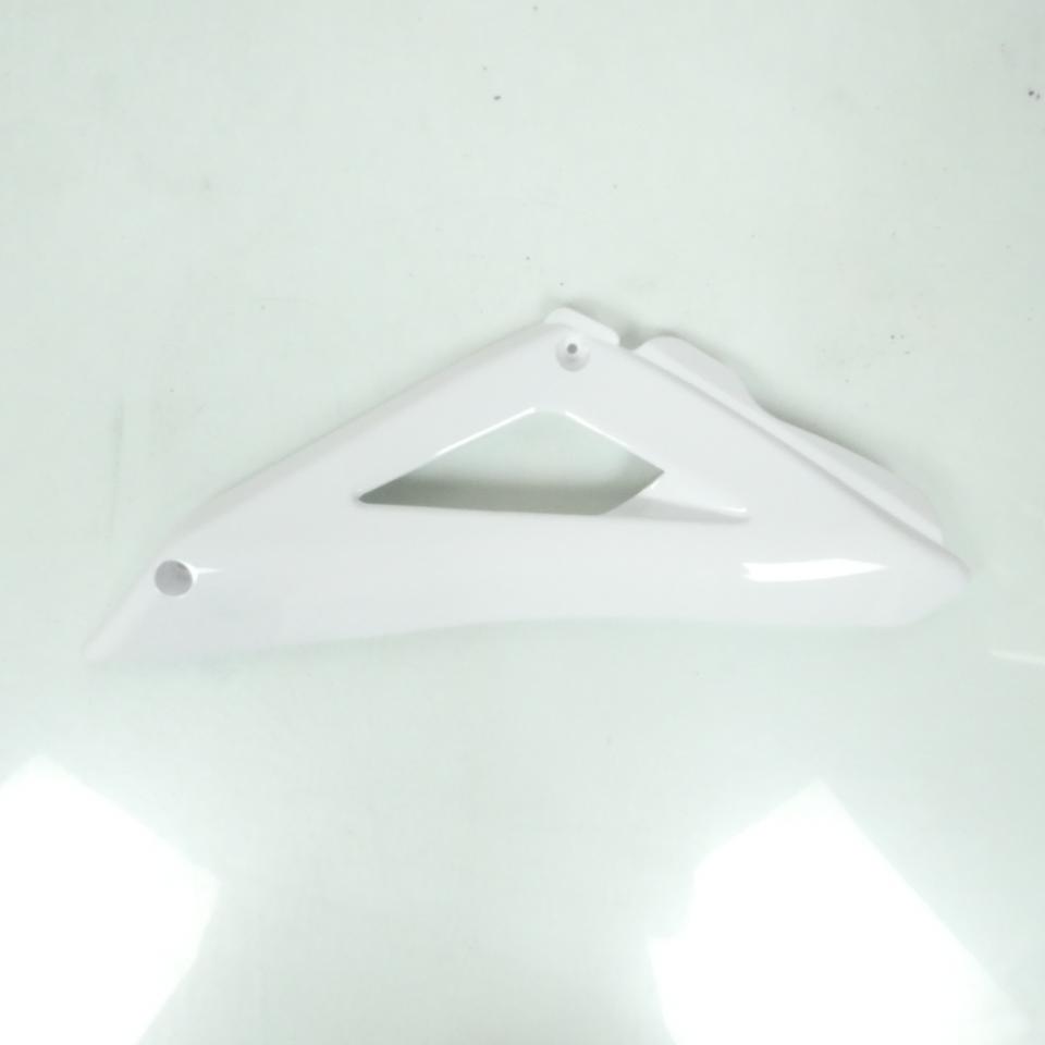 Cache latéral droit pour Peugeot XP7