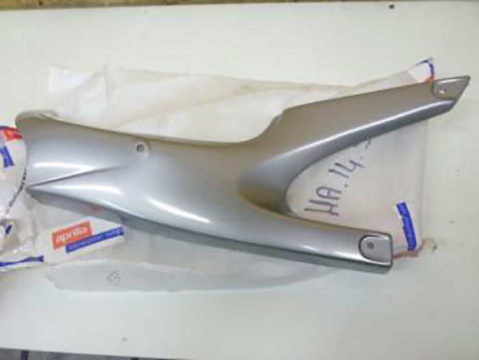 Cache latéral droit pour Aprilia RS
