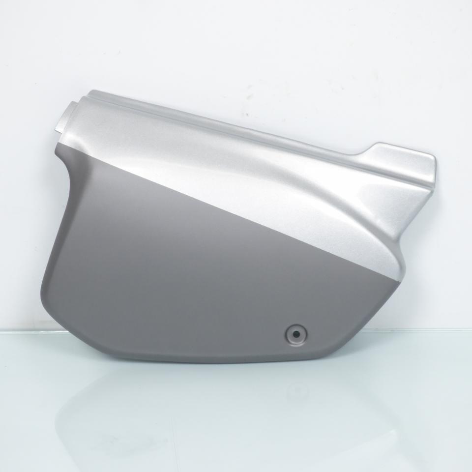 Cache latéral droit pour Aprilia MX
