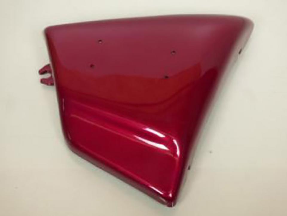 Cache latéral droit pour Aprilia Red rose
