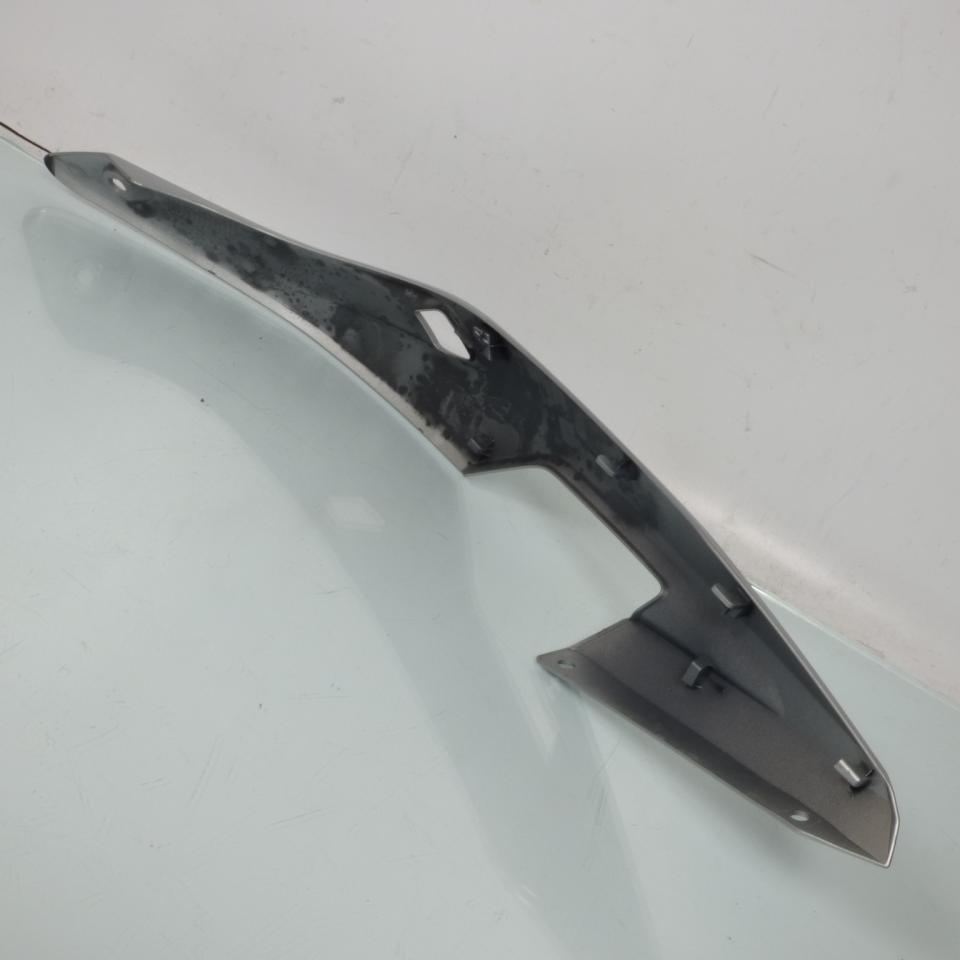 Cache avant gauche origine pour moto Suzuki 1000 DL V-strom 2018 à 2019 94431-31J0