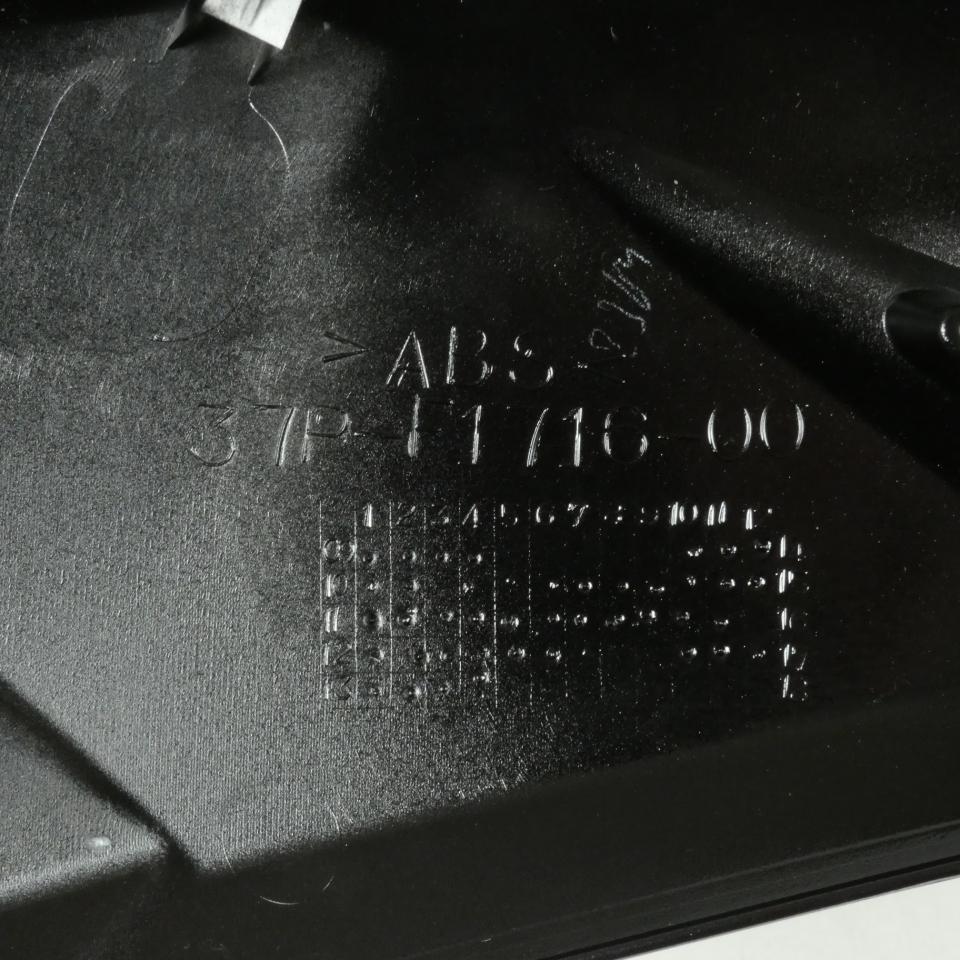 Cache latéral gauche noir pour scooter MBK 125 Skycruiser 2010-13 37PF171600P2