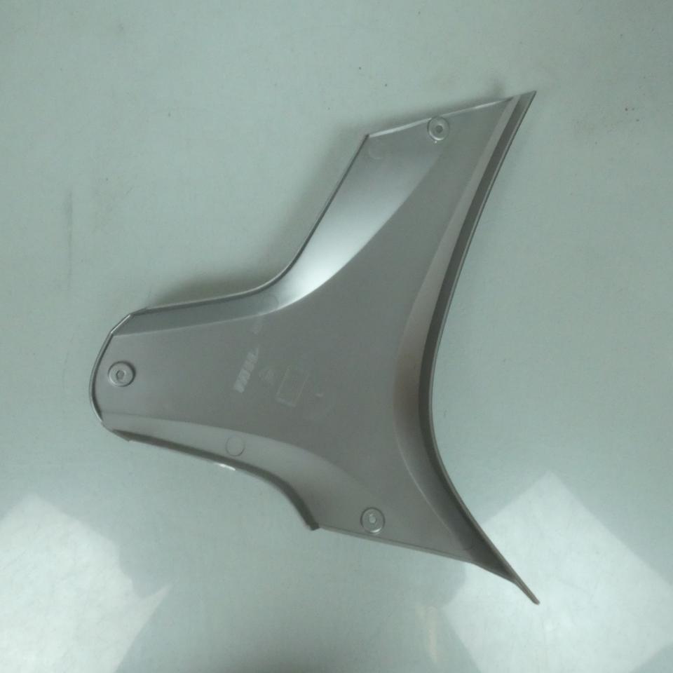 Cache latéral inférieur gauche pour moto Peugeot 50 XR7 800770GW gris Neuf