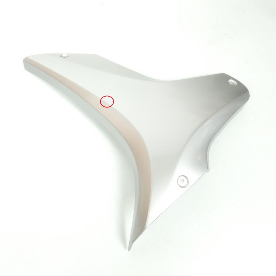 Cache latéral inférieur gauche pour moto Peugeot 50 XR7 800770GW gris Neuf