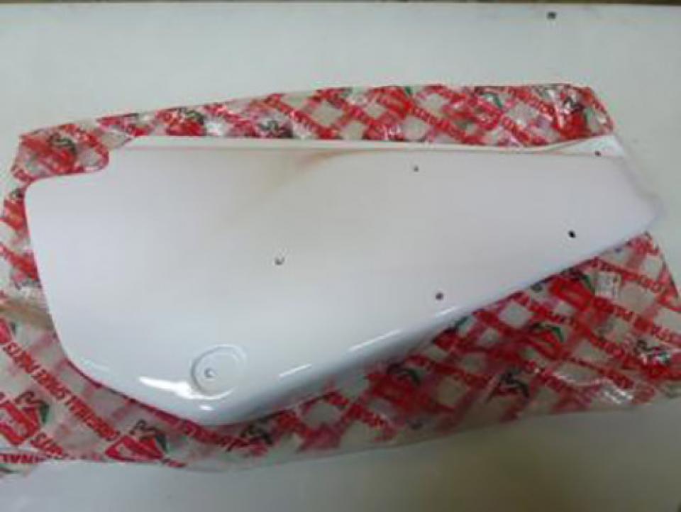 Cache latéral gauche pour Aprilia Tuareg