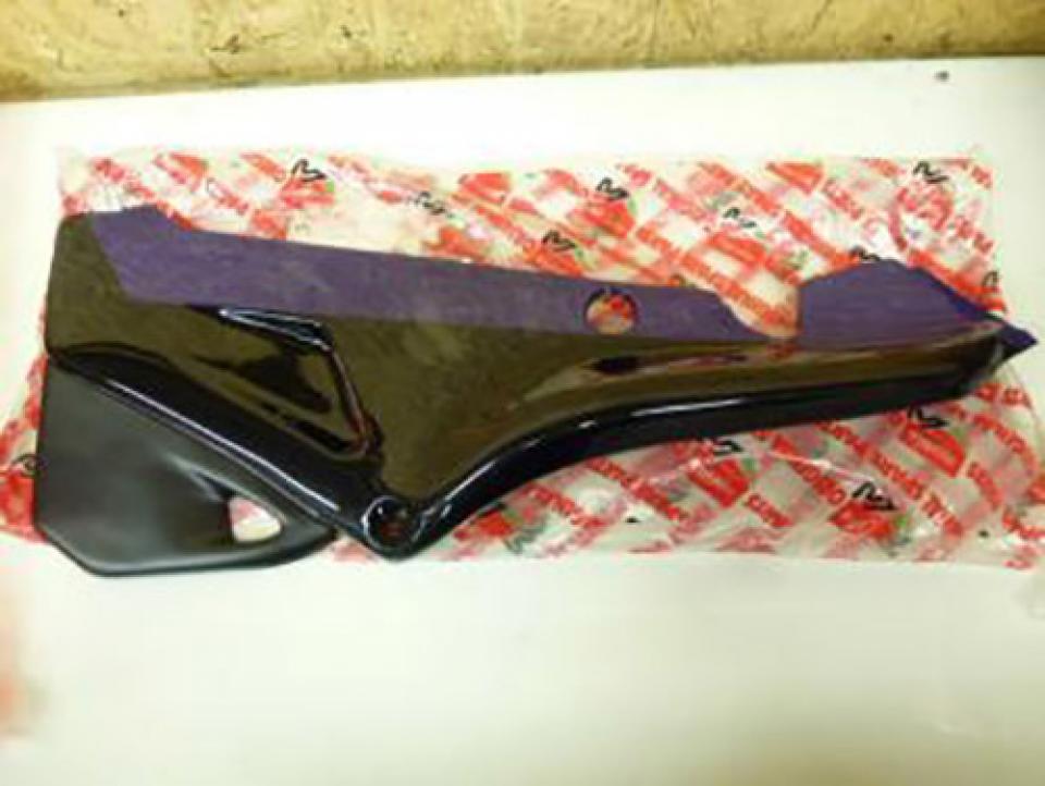 Cache latéral gauche pour Aprilia Pegaso