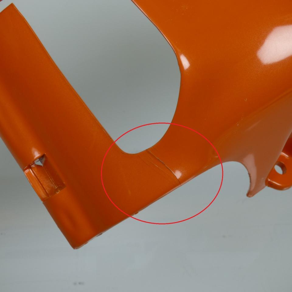 Cache latéral gauche origine pour Moto Aprilia 50 Classic 1992 à 1999 AP8239115 / 8668 SX orange Neuf