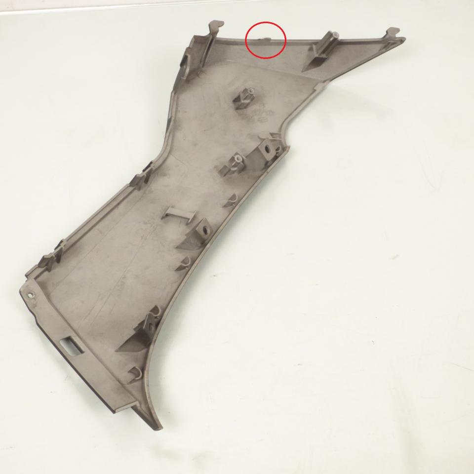 Flanc gauche origine pour scooter Kymco 550 Ak 2017 à 2020 64306-LGC6-E000