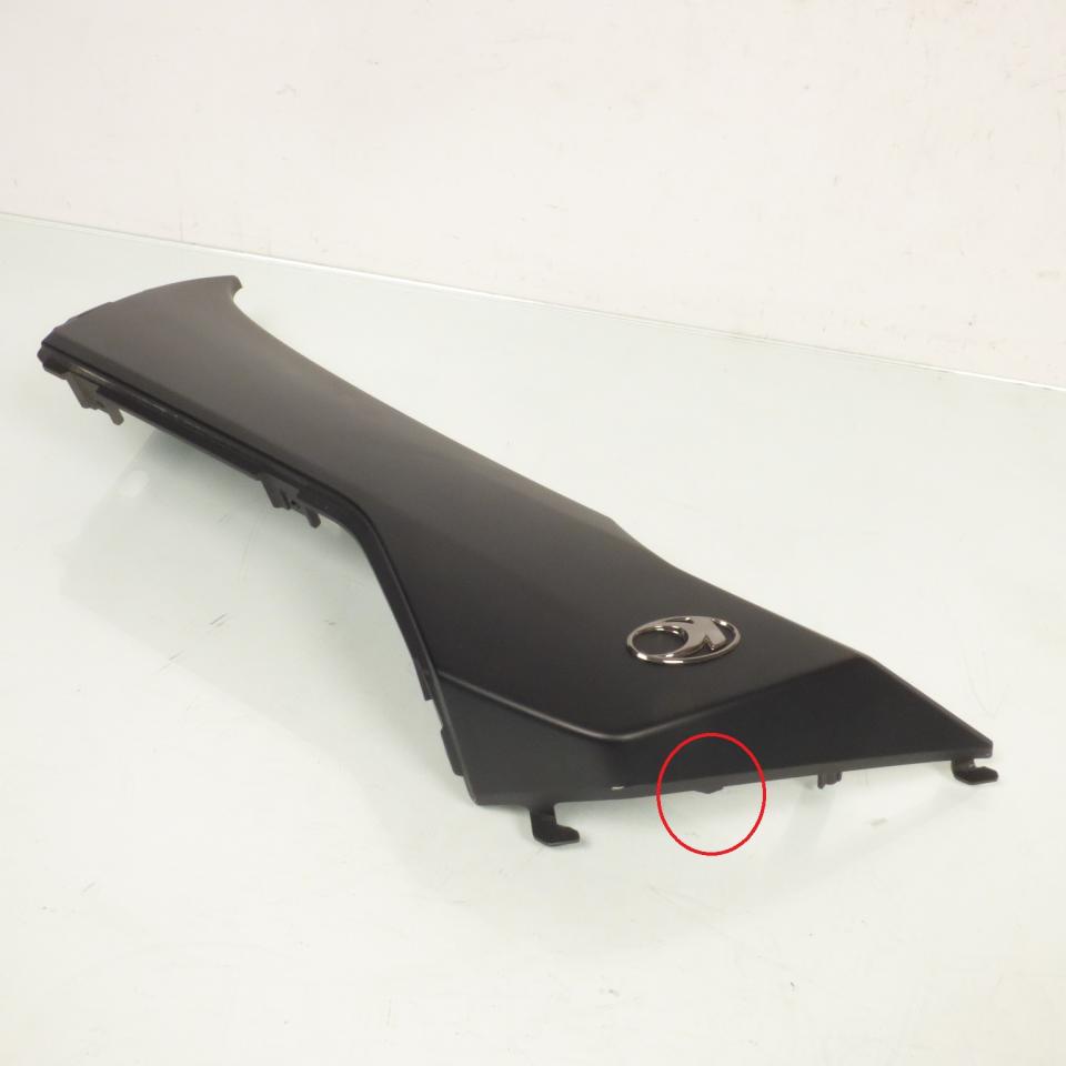 Flanc gauche origine pour scooter Kymco 550 Ak 2017 à 2020 64306-LGC6-E000