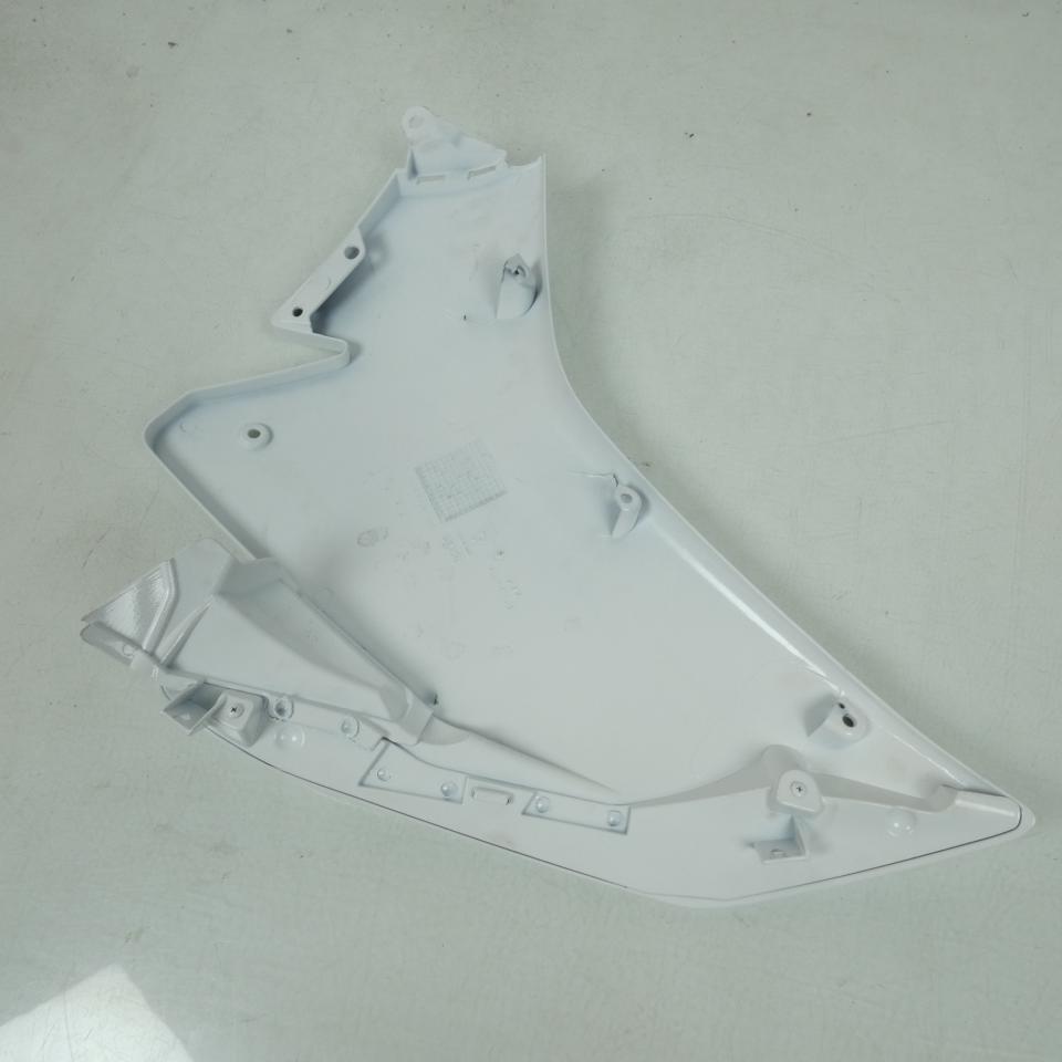 Flanc droit origine pour moto Aprilia 1000 RSV4 2009 à 2010 89410700BM blanc 525