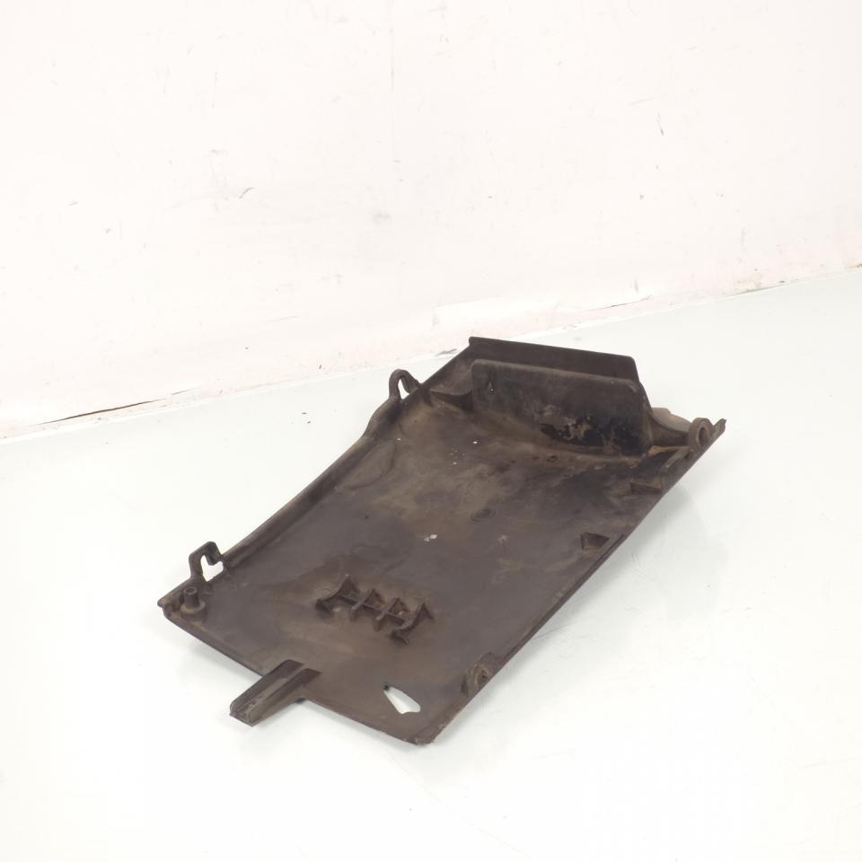 Sabot bas de caisse origine pour Honda 150 Pantheon 2003 à 2005 50611-KRJ-900
