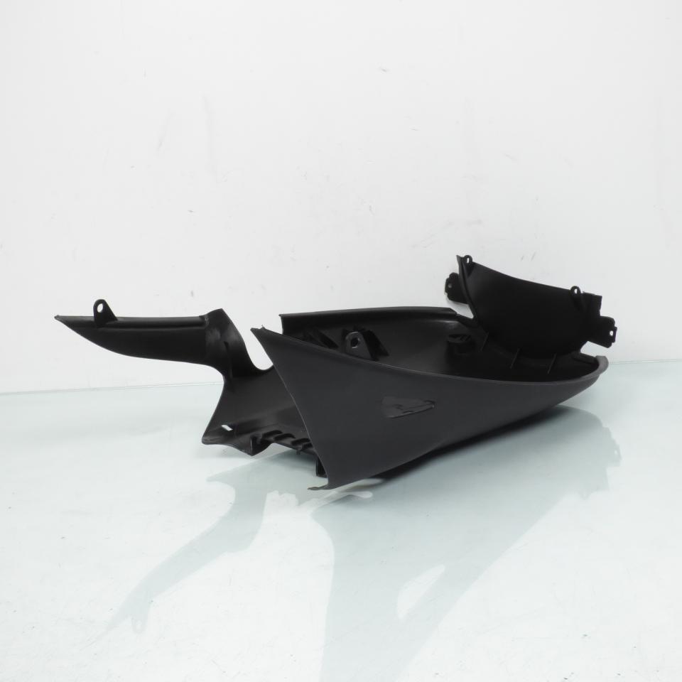 Sabot bas de caisse noir pour scooter Yamaha 125 Cygnus 2007-2012 4C6-F8385-01
