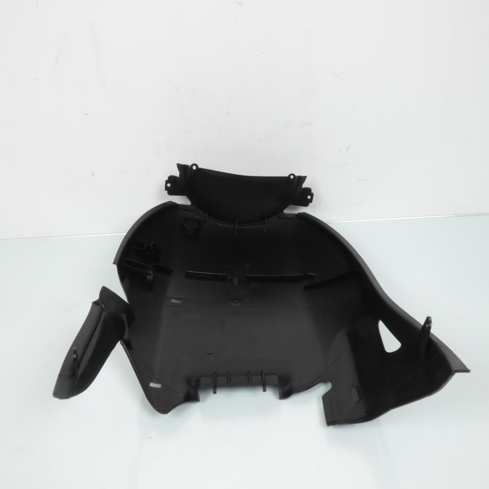 Sabot bas de caisse noir pour scooter Yamaha 125 Cygnus 2007-2012 4C6-F8385-01