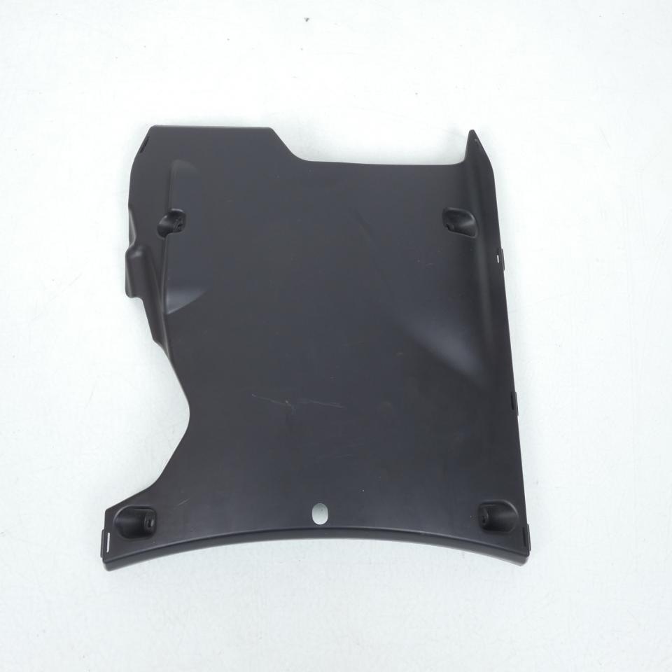 Sabot bas de caisse 779181 pour scooter Peugeot 50 Kisbee 2T 2013-17 1177918100