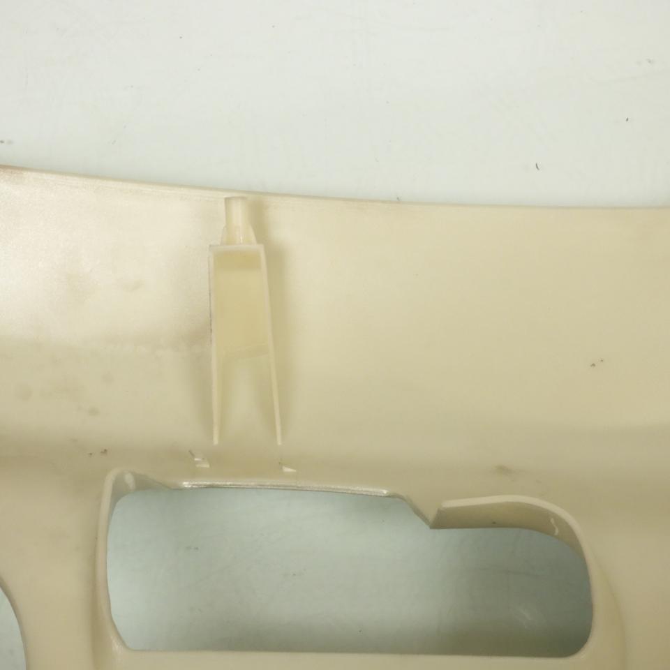 Sabot bas de caisse pour scooter Sukida 50 82223-SBJ-02AS11 Neuf en destockage
