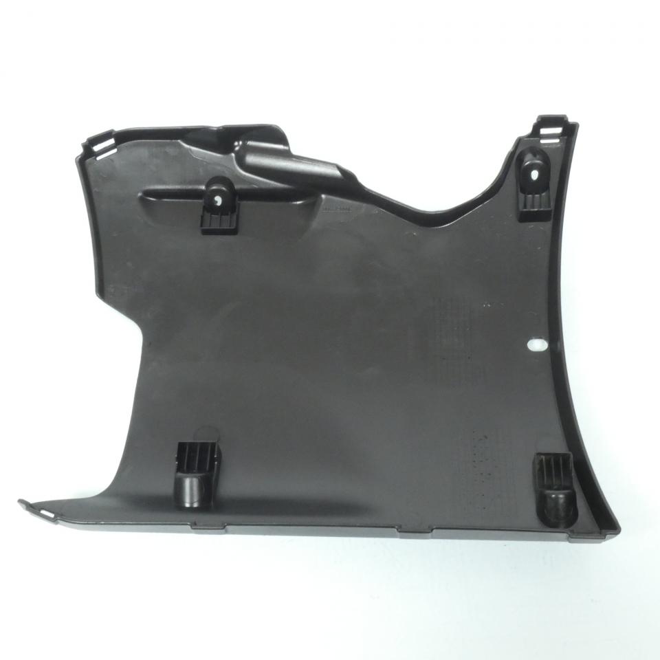 Sabot bas de caisse origine pour Scooter Peugeot 50 Kisbee 2010 à 2019 1177918100 Occasion