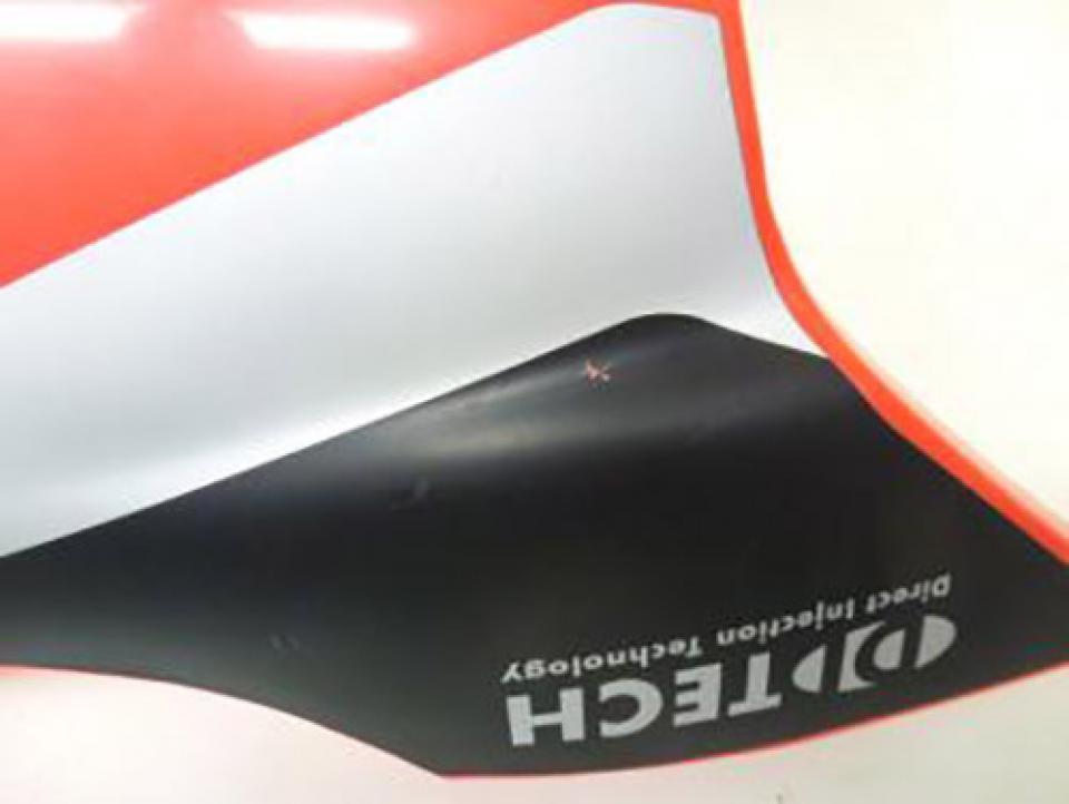 Sabot bas de caisse origine pour scooter Aprilia 50 SR 2000-2004 AP8258211 Occasion