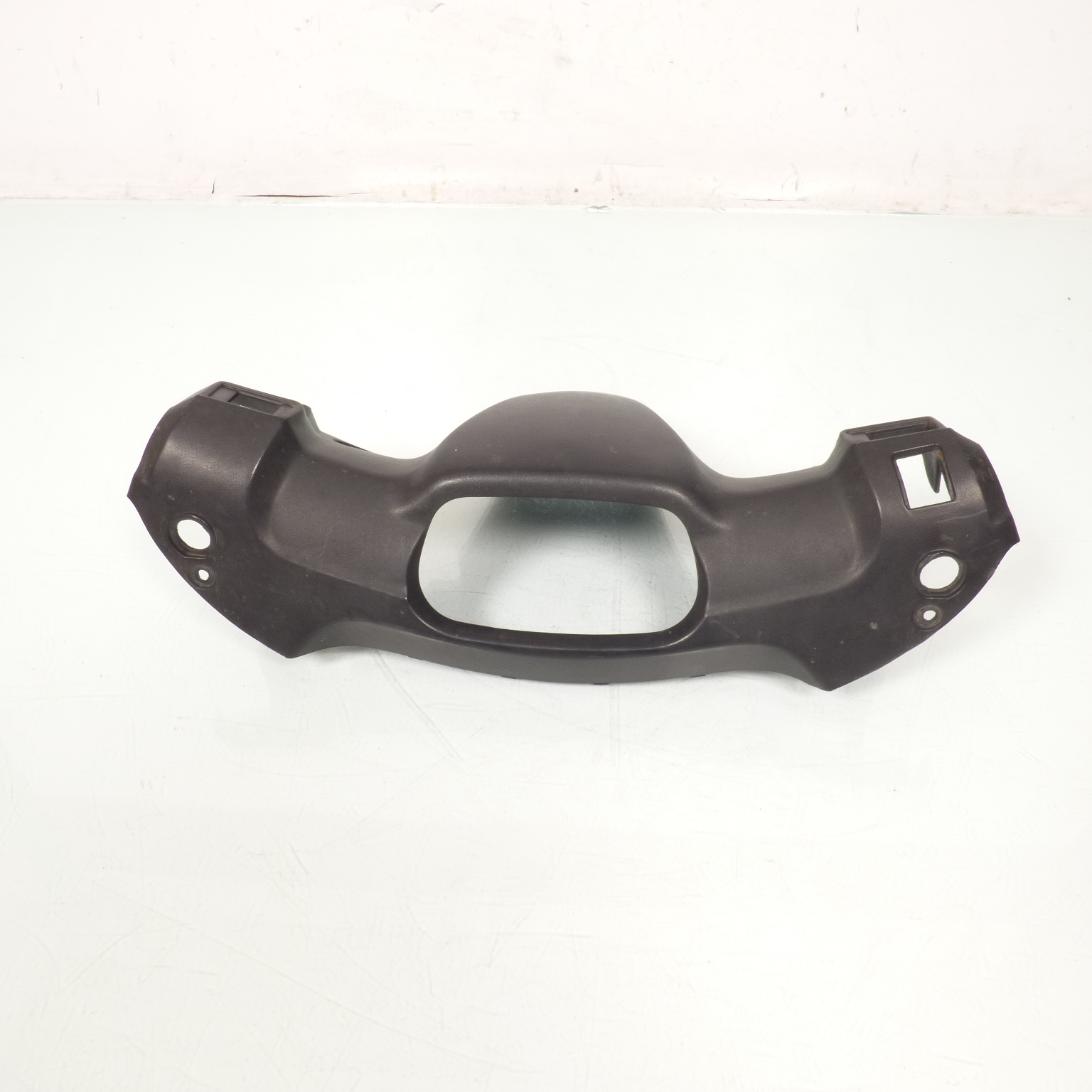 Couvre guidon arrière origine pour scooter MBK 50 Ovetto 1997 à 2002 5AD-F6145