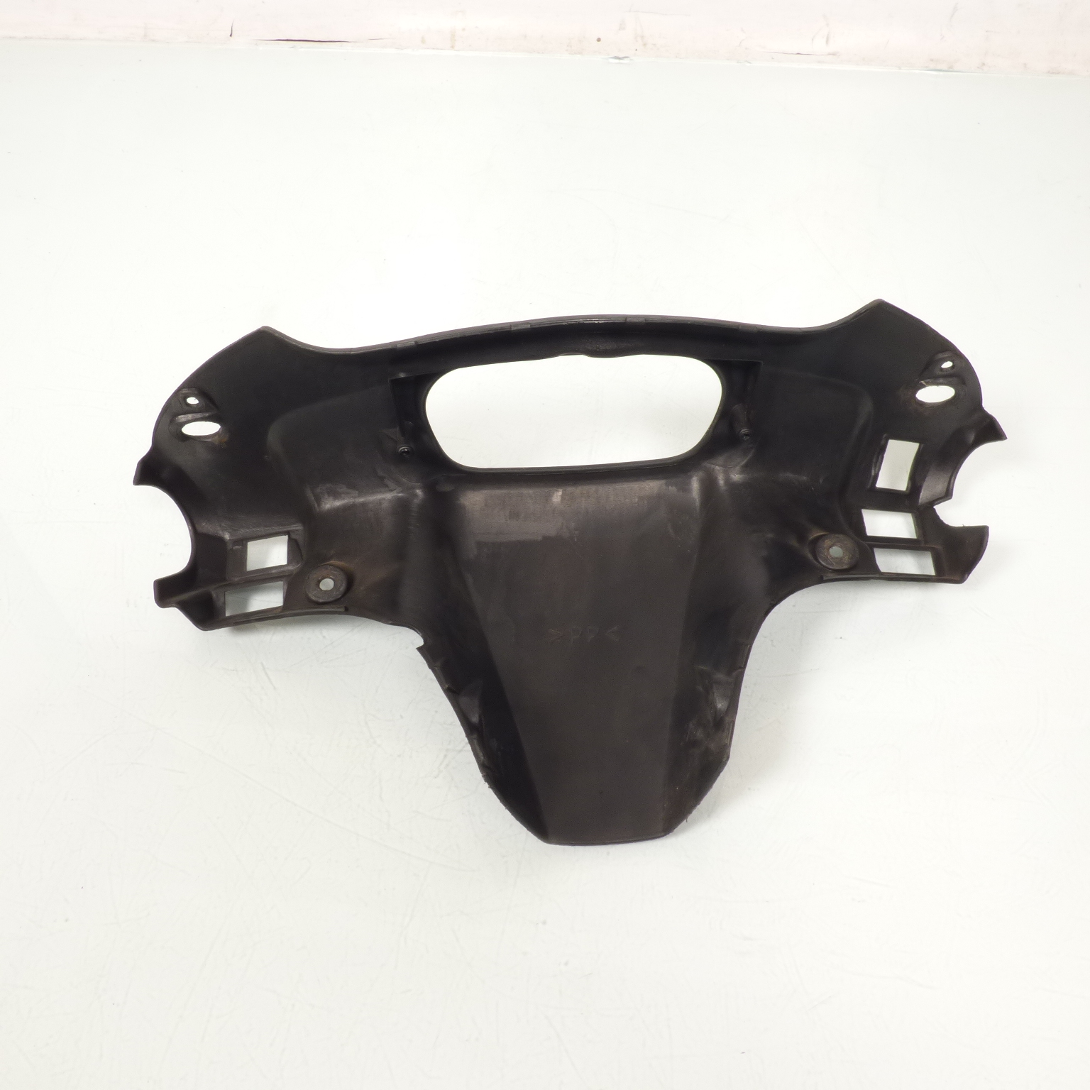 Couvre guidon arrière origine pour scooter MBK 50 Ovetto 1997 à 2002 5AD-F6145