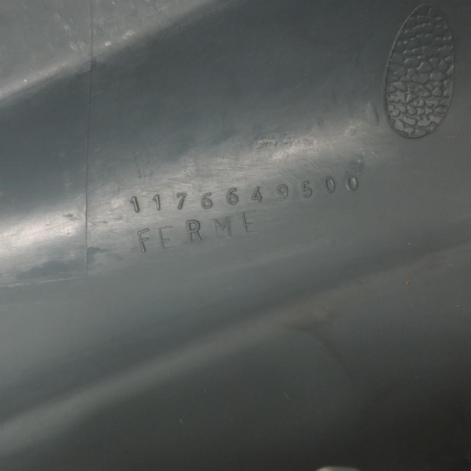 Couvre guidon origine pour scooter Peugeot 50 Ludix 2004 à 2014 1176148300 Neuf