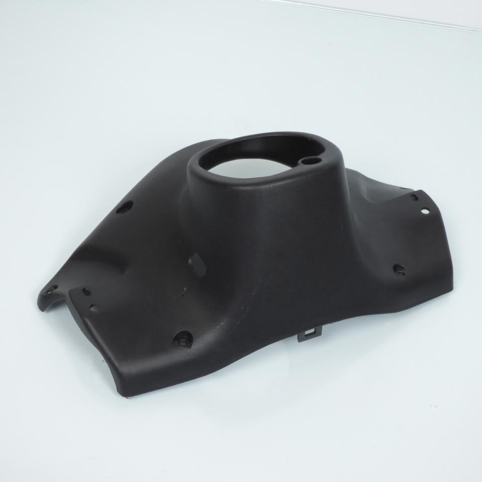Couvre guidon Inférieur pour scooter Yiying 50 YY50QT-6 TB6B-050200003 Neuf