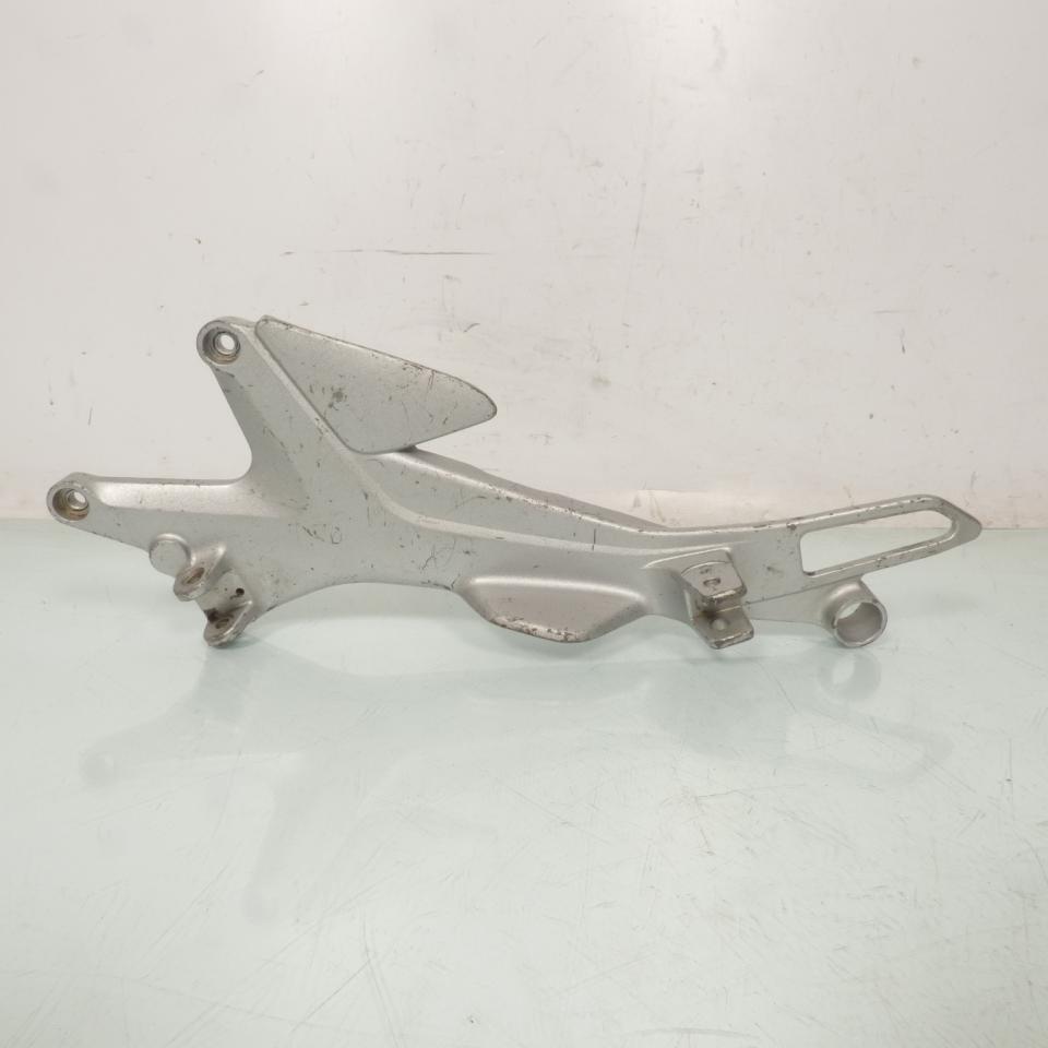 Platine gauche origine pour moto Honda 500 CBF 2004 à 2007 50750-MERA-D010 Occas