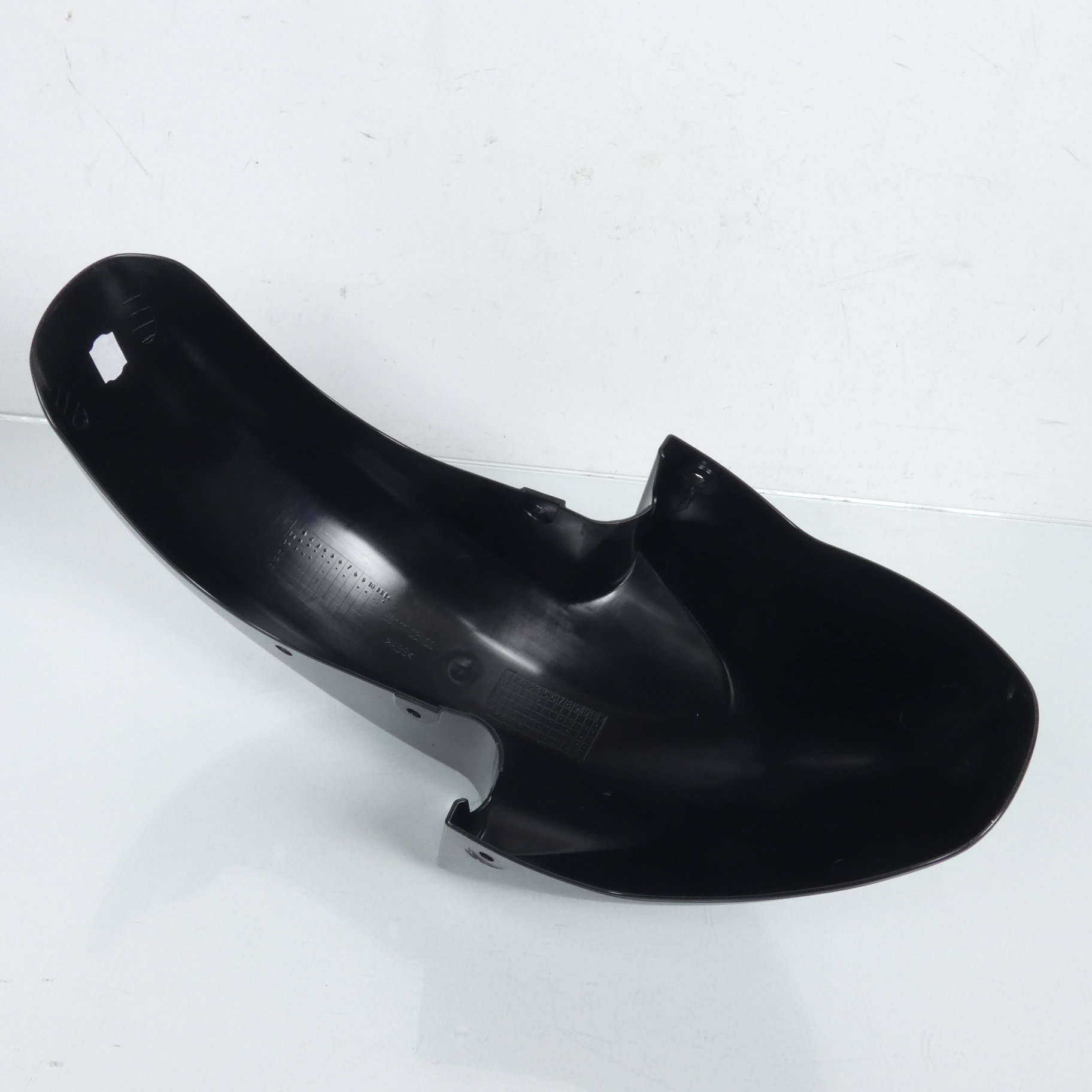Garde boue avant origine pour Scooter Suzuki 125 Burgman 2007 à 2010 53111-03H00-NE20 / Noir Neuf