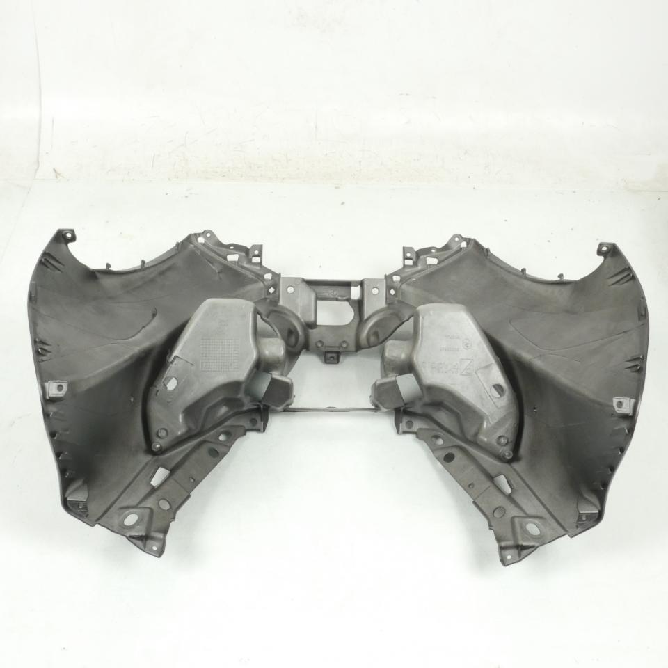 Tablier AV pour scooter Piaggio 500 MP3 Business 67257100MC marron 126/A Neuf