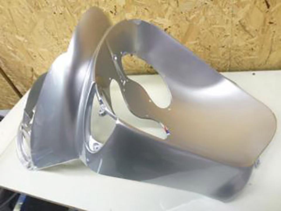 Tablier avant origine pour Scooter Aprilia 125 Leonardo 1999 à 2001 AP8148371 Neuf en destockage