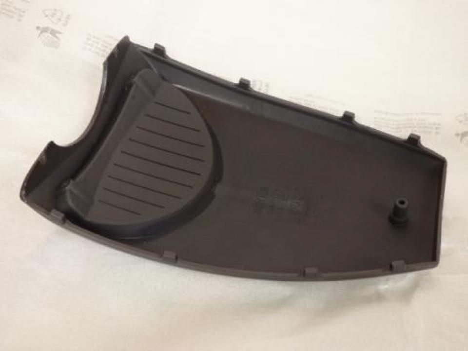 Tablier avant origine pour Scooter Aprilia 50 Scarabeo 2001 à 2006 AP8268110 Neuf