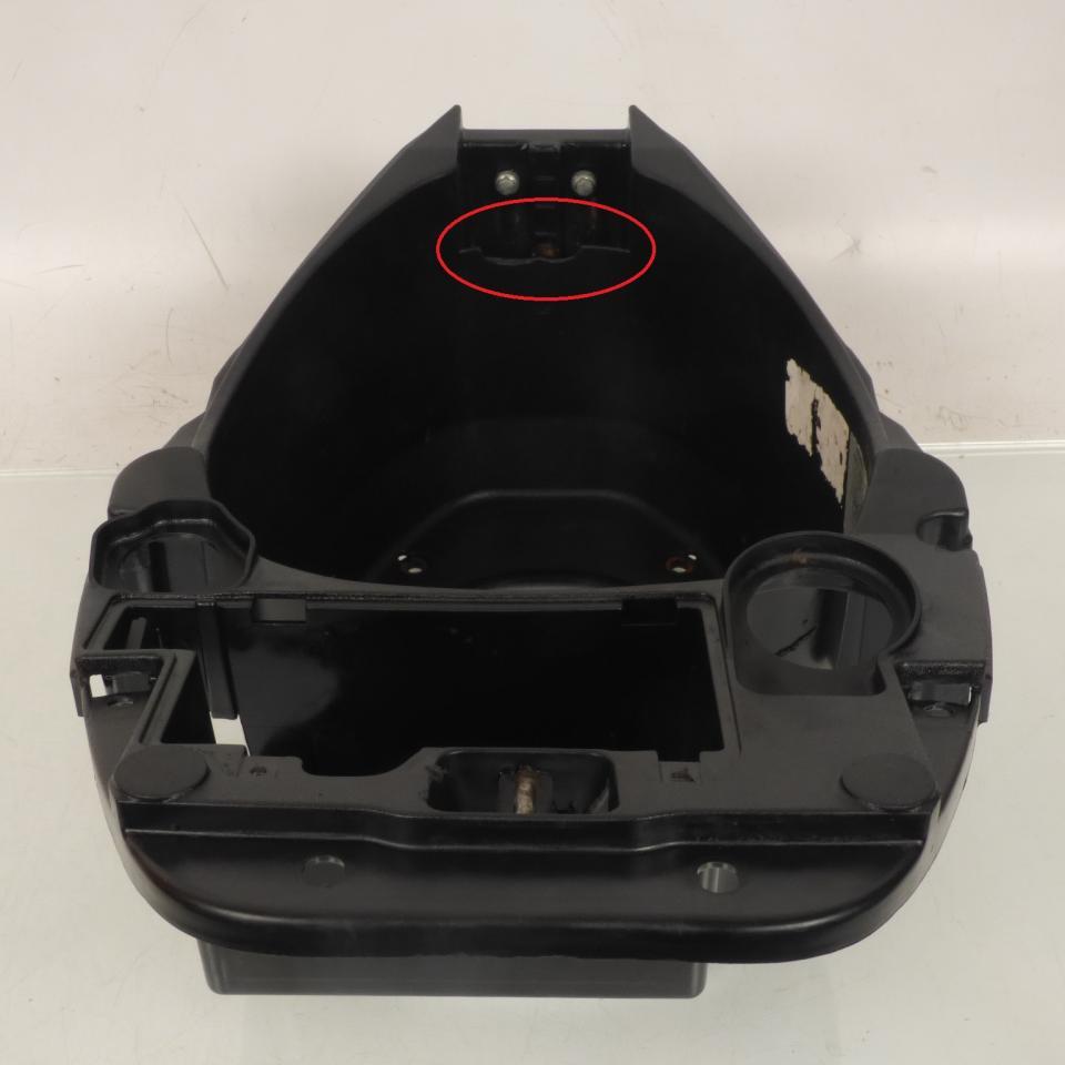 Coffre origine pour Scooter Piaggio 50 ZIP 2006 à 2015 LBMC25C / LBMC25E / 623198 Occasion