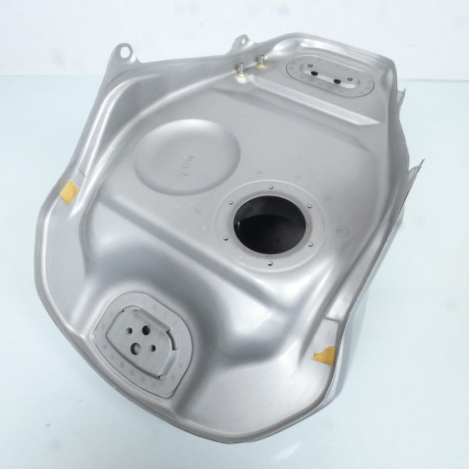 Réservoir d'essence gris pour moto Yamaha 1300 FJR 2016 3P6-24110-00-PE Occasion